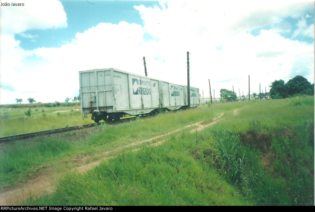 Cimento Ribeirão cars derailed in the Avaré yard